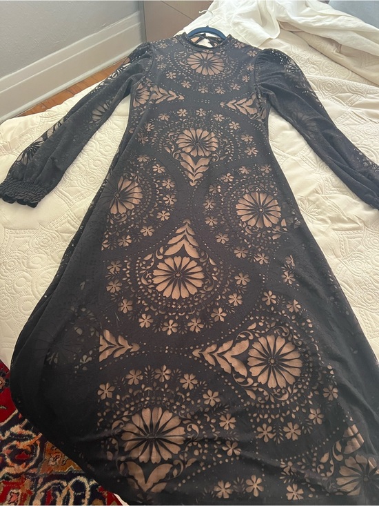 FARM Rio Dresses & Skirts - Farm Rio by Anthropologie Black Lace Overlay Long Sleeve Midi Dress L